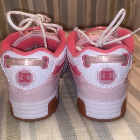 PINK AND WHITE DC SHOES BRAND NEW - Picture 6 of 6